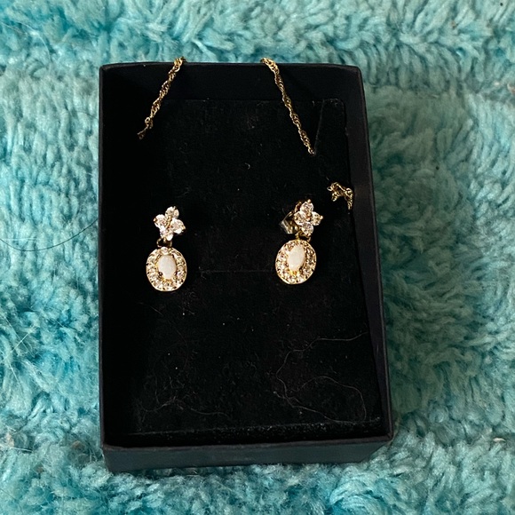 Gold plated diamond necklace and matching earrings - Picture 4 of 6